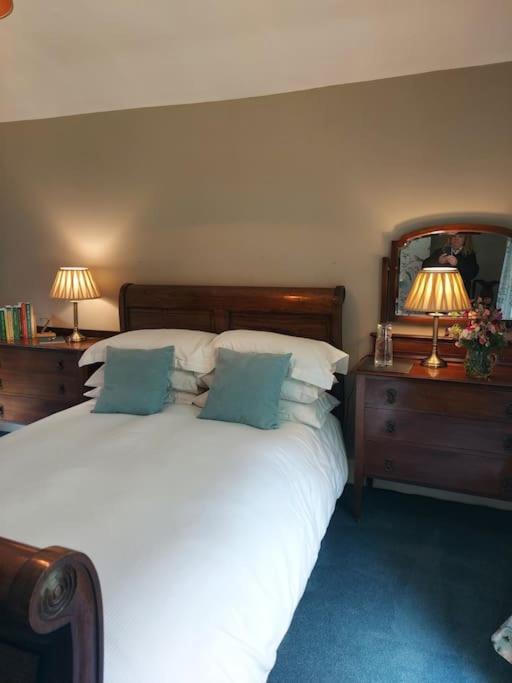 Bed and Breakfast The West Wing Whitford Exteriér fotografie